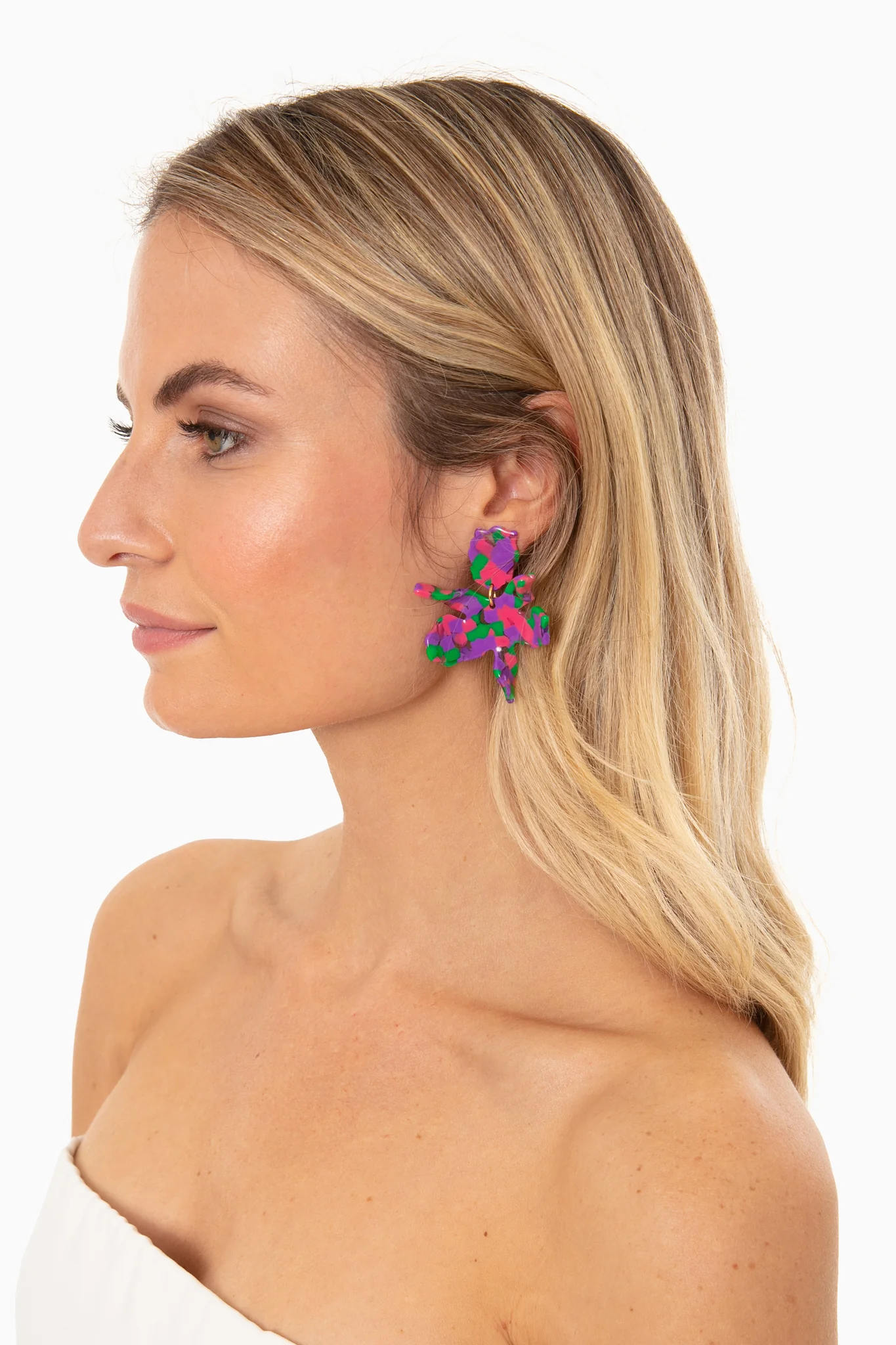 Tarte Small Paper Lily Earrings - Image 2
