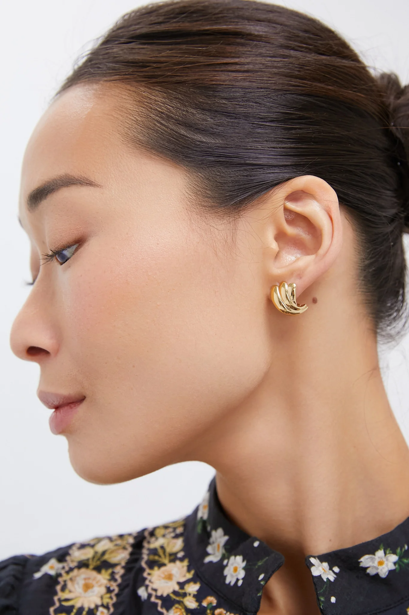 The Gold Magda Earrings - Image 2