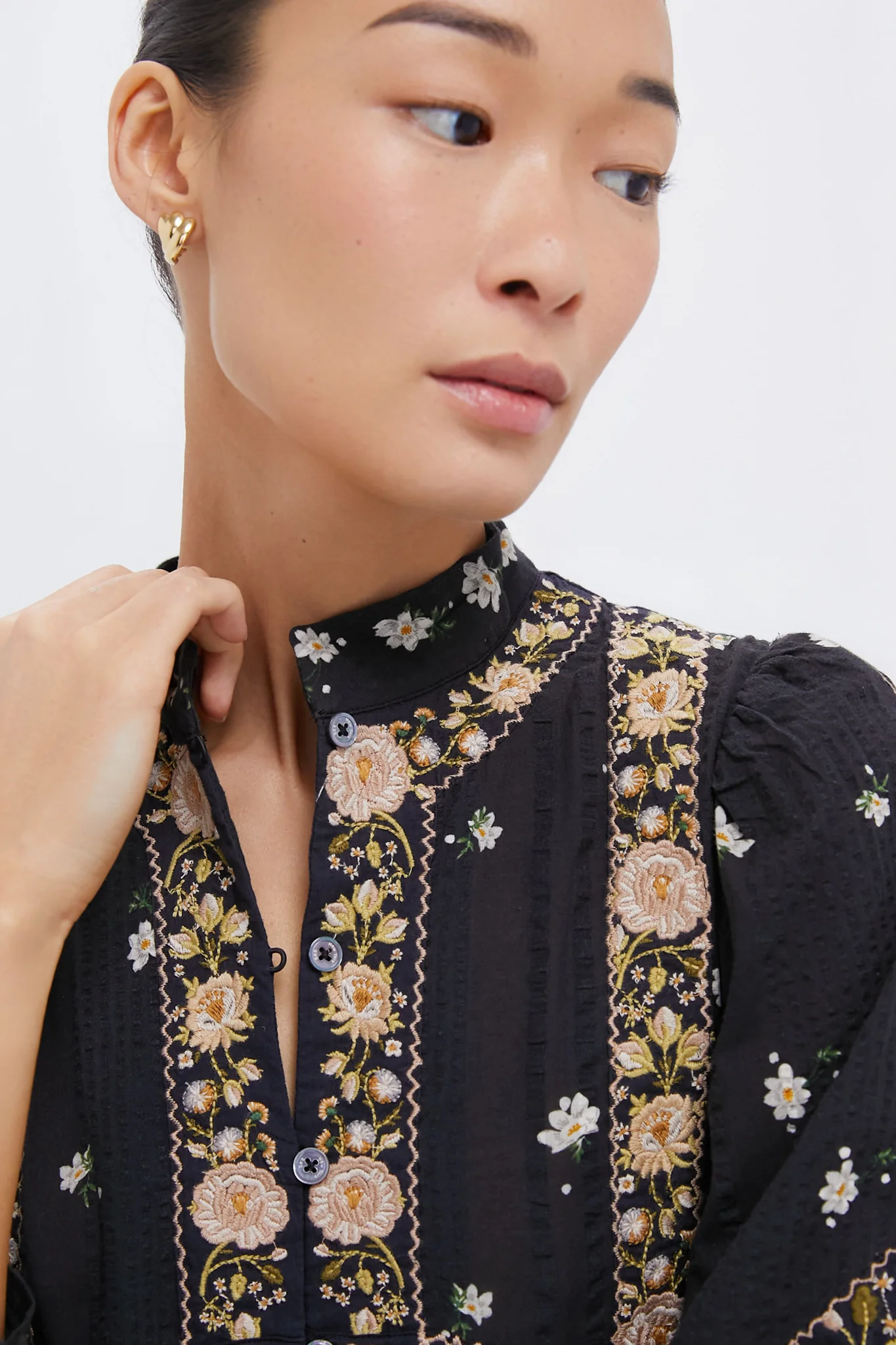 The Gold Magda Earrings - Image 3