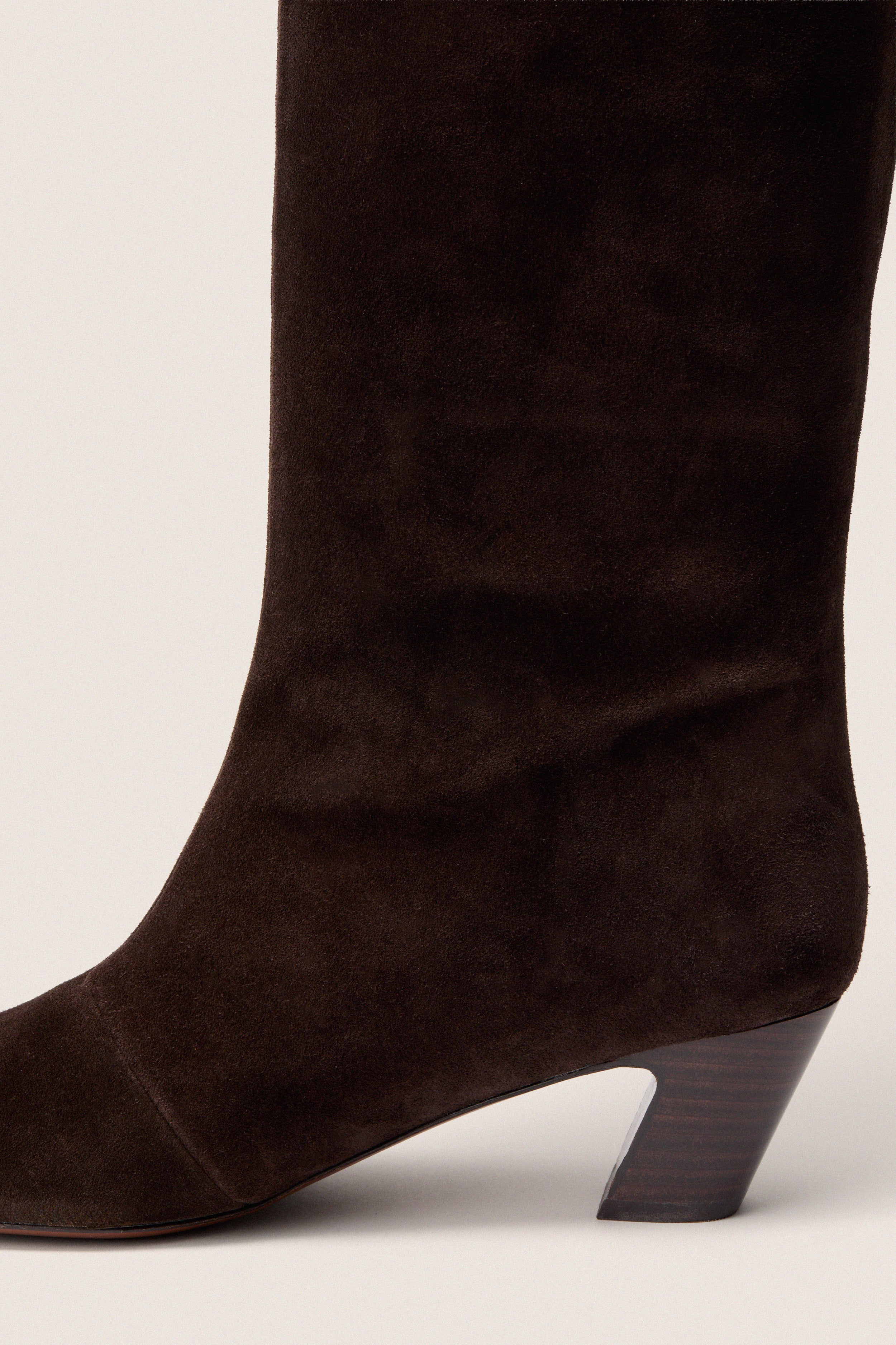 Tmoro Suede Marley Boots - Image 5