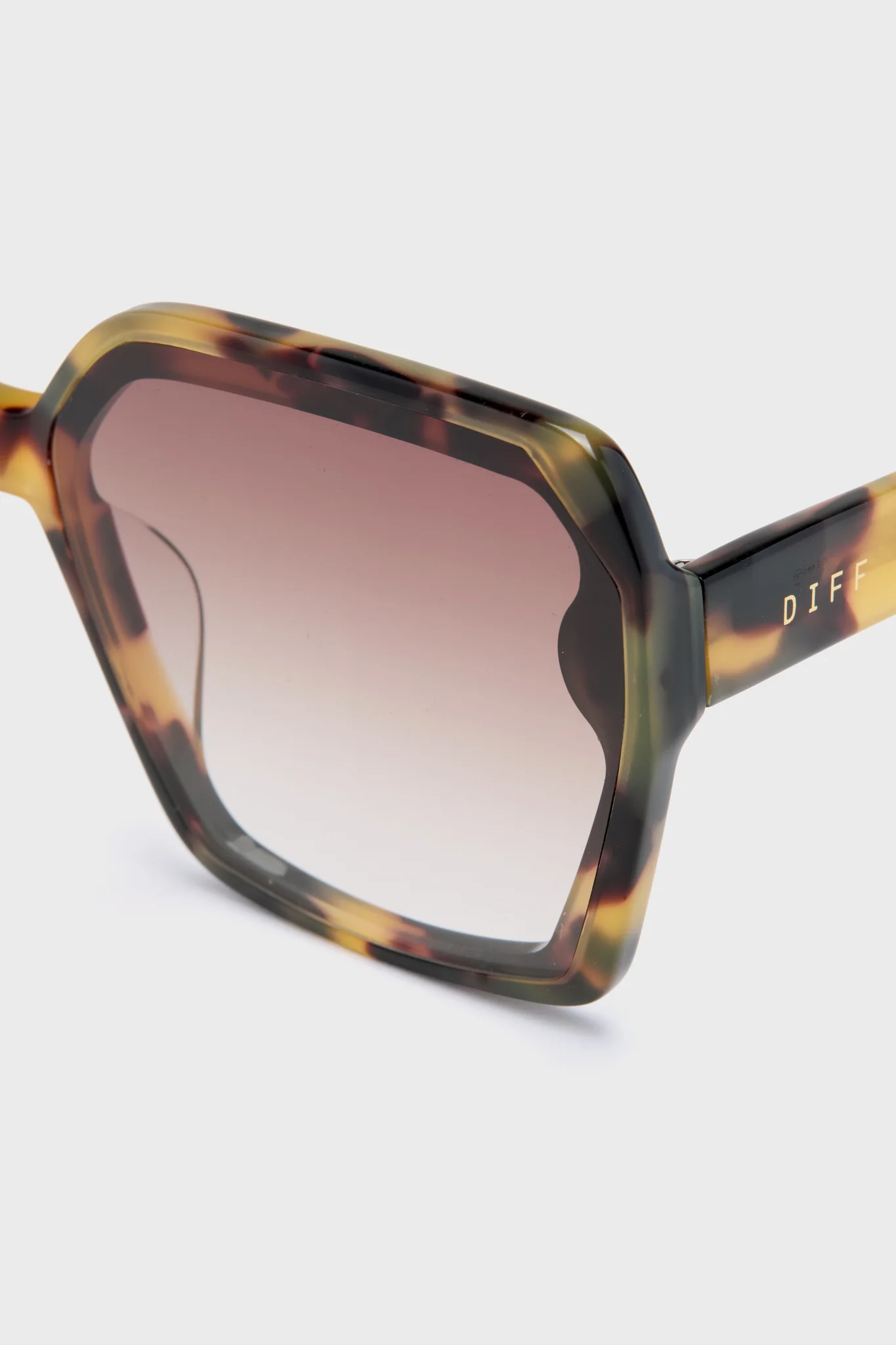Tortoise Presley Sunglasses - Image 4