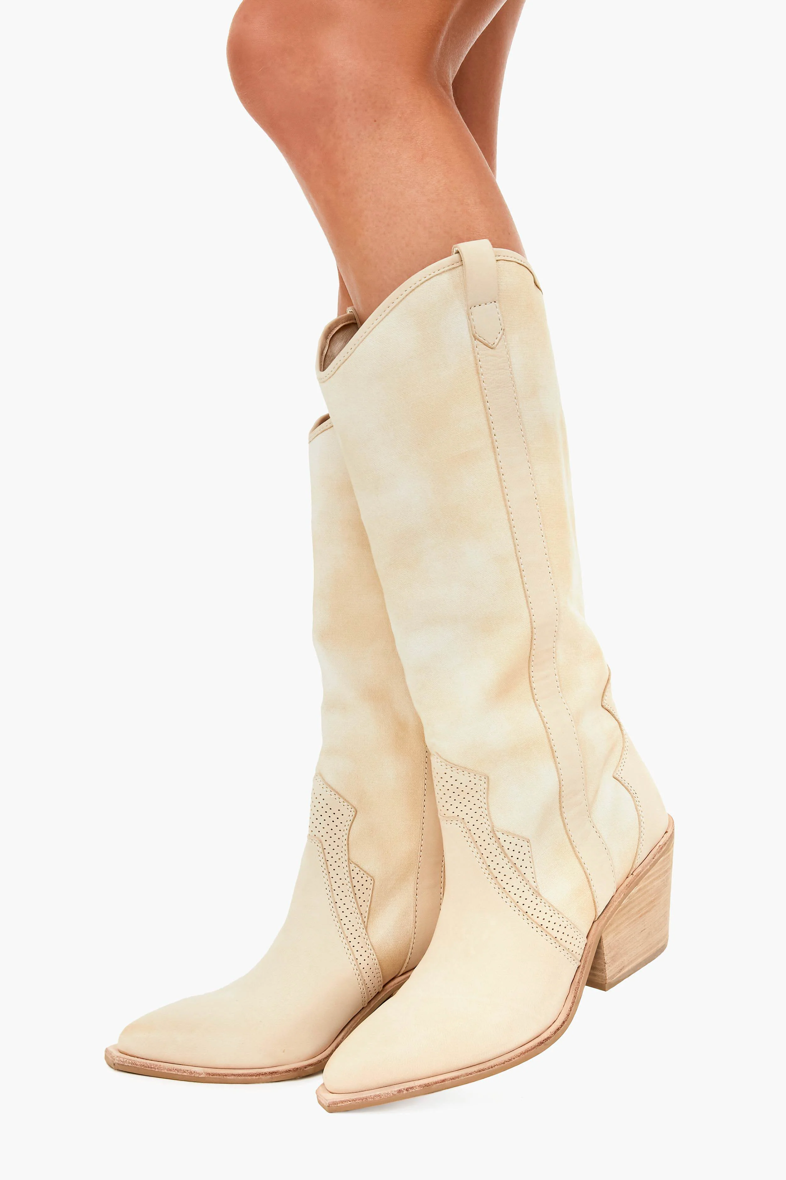 Vanilla Navene Boots - Image 2