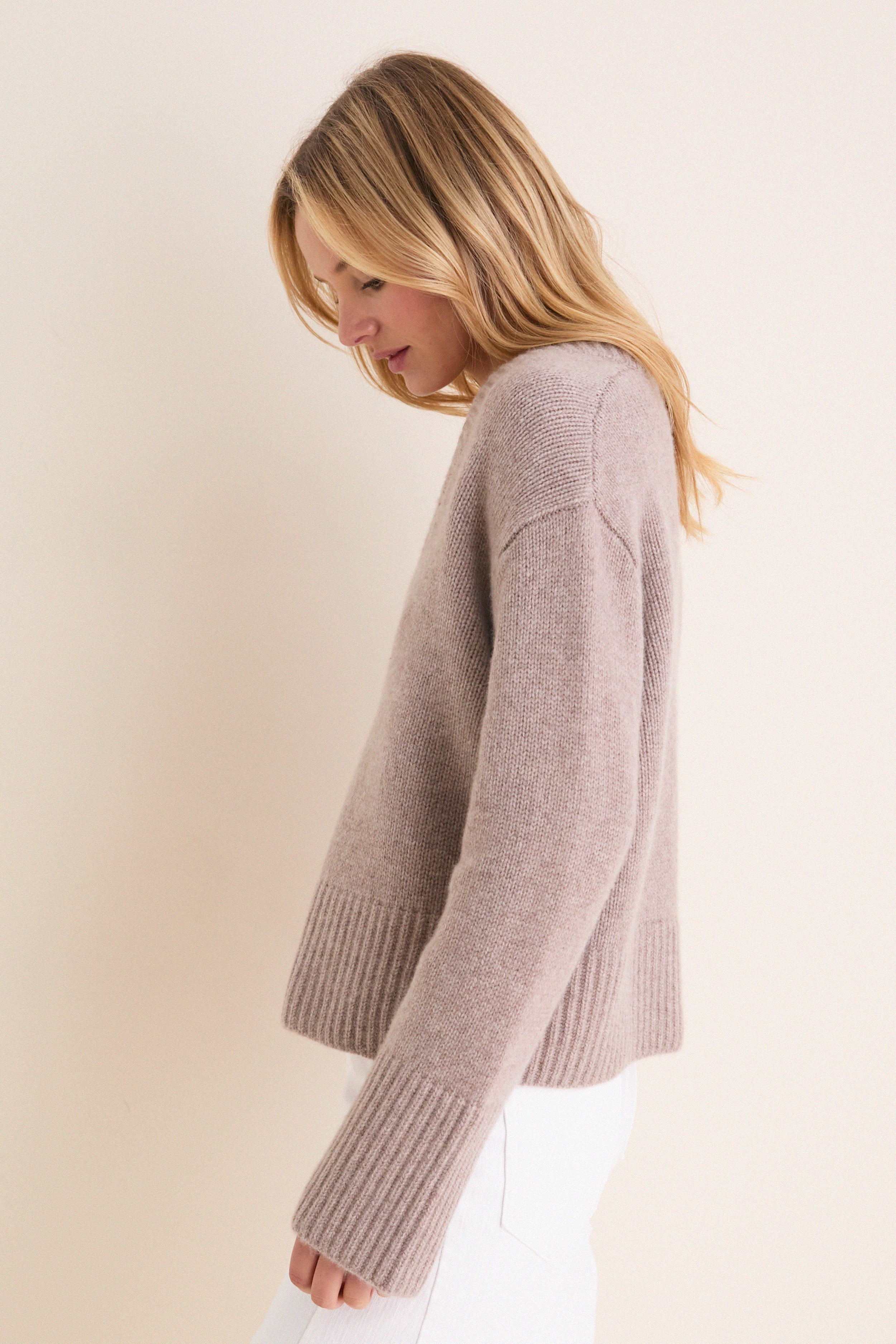 Wheat Rory Cashmere V-Neck Sweater - Image 3