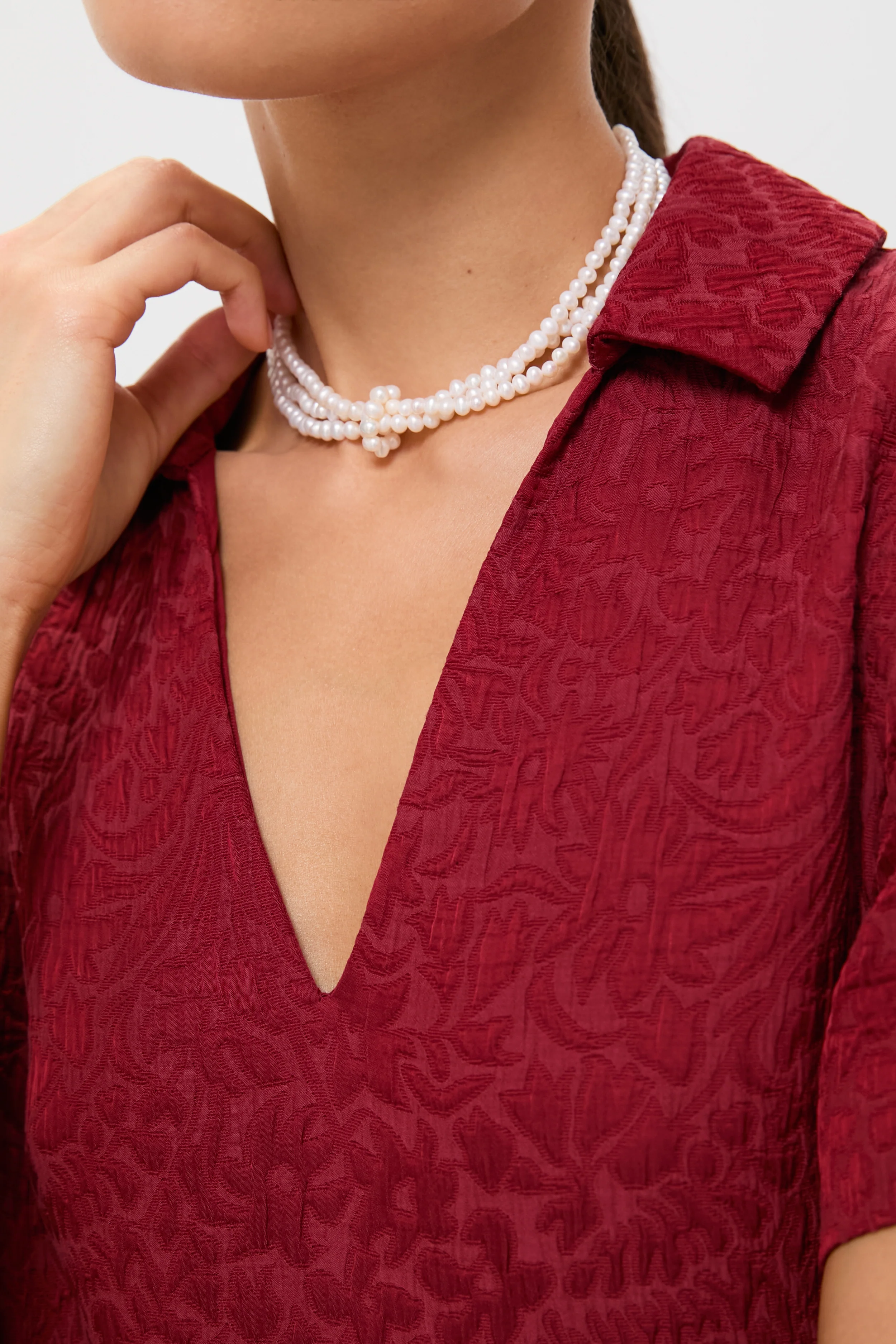 White Freshwater Pearl Dalia Necklace - Image 2