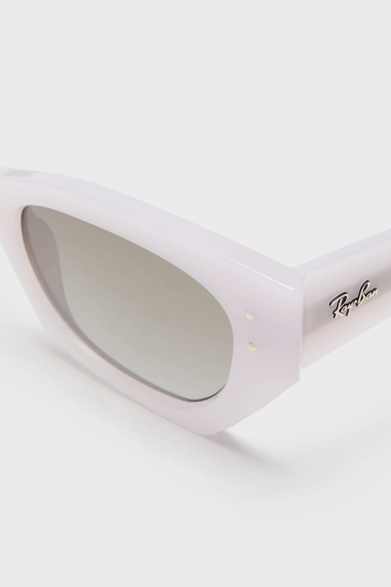 White Snow Zena Sunglasses - Image 5
